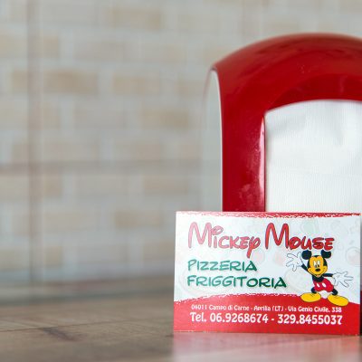 MAX76 Pizzeria Mickey Mouse ad Aprilia Campo di Carne. Pizza per tutti i gusti.