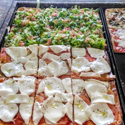 MAX76 Pizzeria Mickey Mouse ad Aprilia Campo di Carne. Pizza per tutti i gusti.