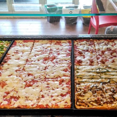 MAX76 Pizzeria Mickey Mouse ad Aprilia Campo di Carne. Pizza per tutti i gusti.