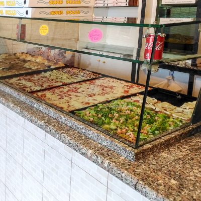 MAX76 Pizzeria Mickey Mouse ad Aprilia Campo di Carne. Pizza per tutti i gusti.