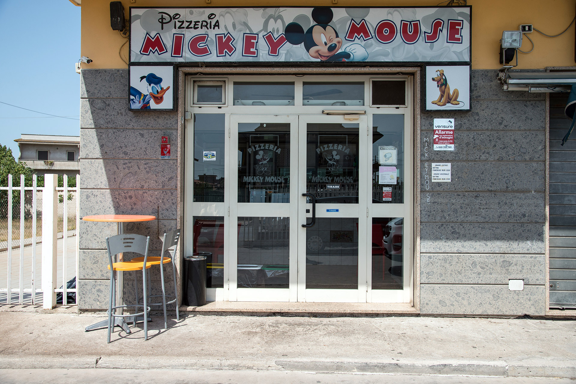 MAX76 Pizzeria Mickey Mouse ad Aprilia Campo di Carne. Pizza per tutti i gusti.